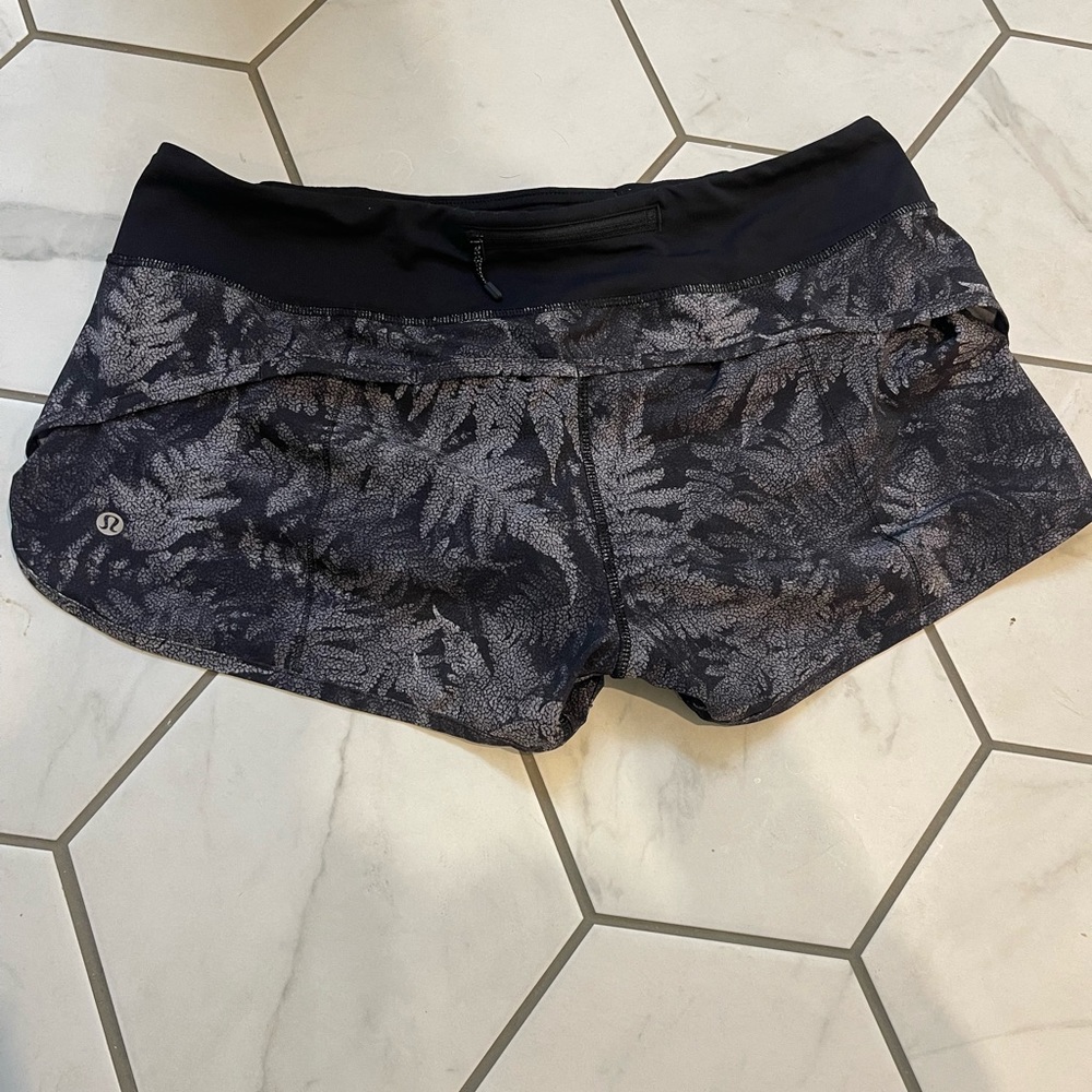 Lululemon size 8 shorts
